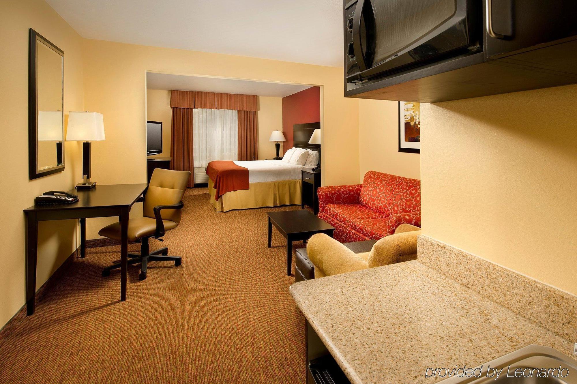 Holiday Inn Express & Suites Schererville By Ihg Oda fotoğraf