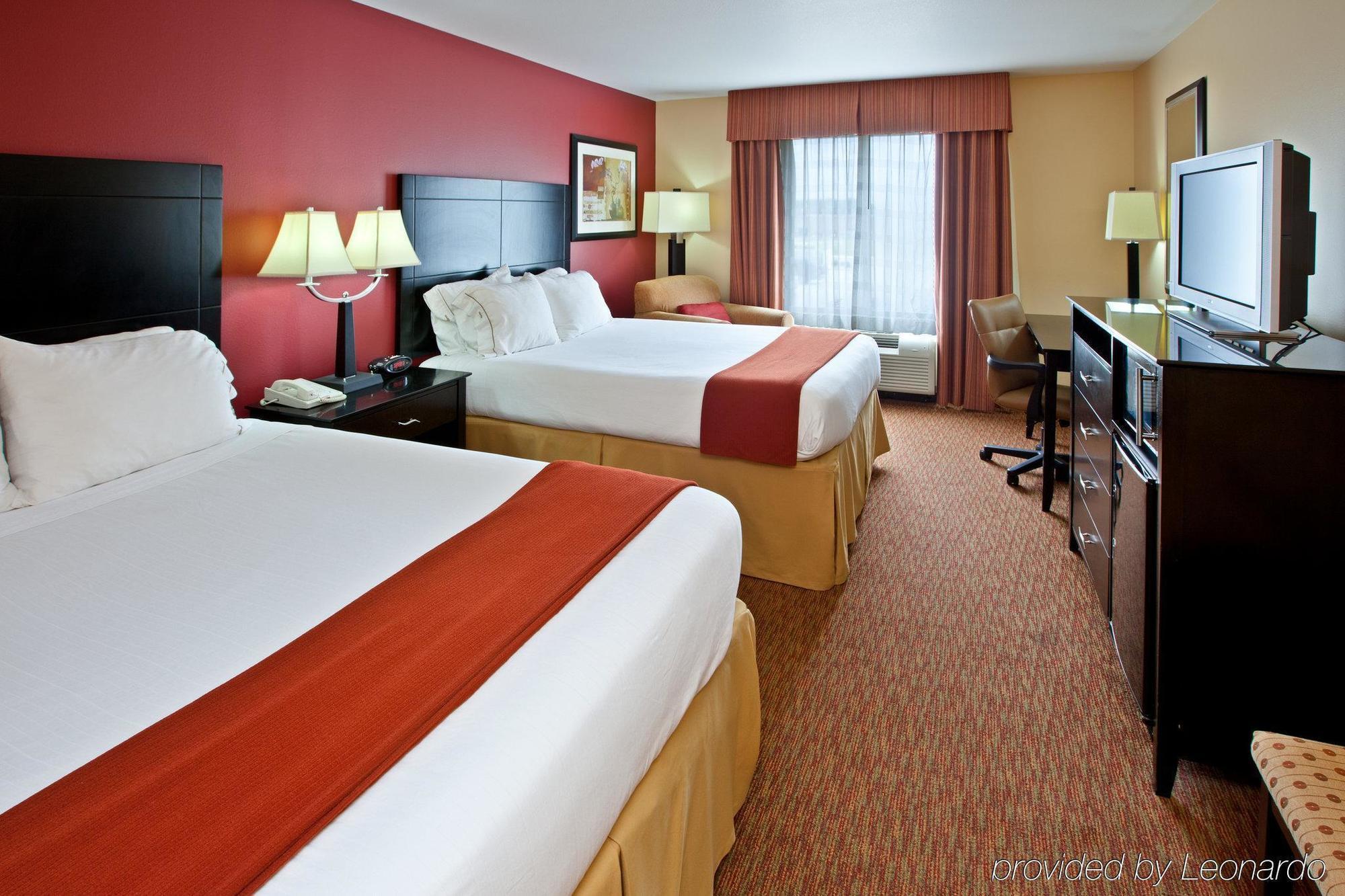 Holiday Inn Express & Suites Schererville By Ihg Oda fotoğraf